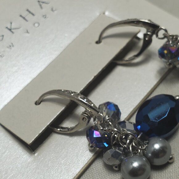 Ali Khan silver tone with deep blue crystal dangle earring - Picture 5 of 6